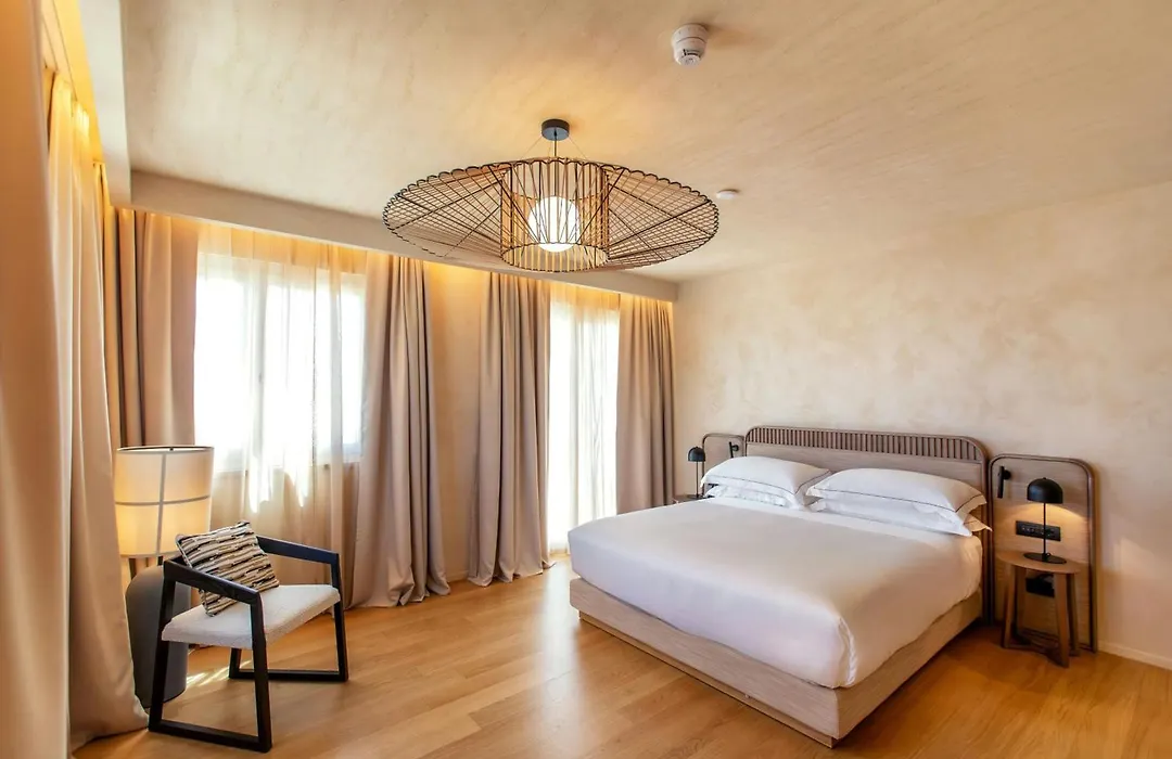 Cala Ponte, a Tribute Portfolio Hotel-1